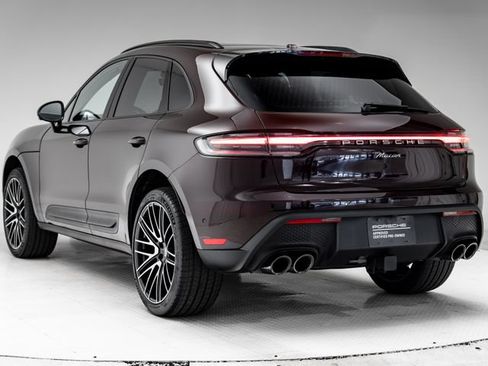 Certified 2026 Porsche Macan AWD/4WD image 3