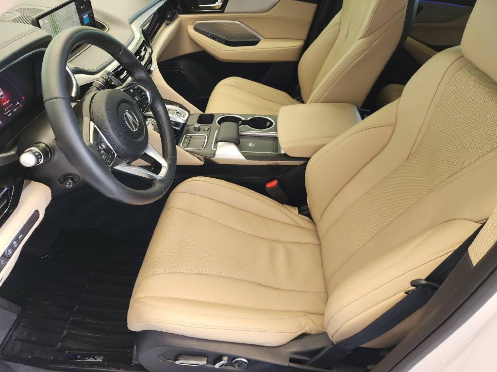 Used 2023 Acura MDX w/ Technology Package FWD image 13
