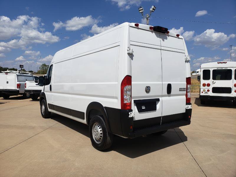 Used 2025 RAM ProMaster 2500 w/ Convenience Group FWD image 9