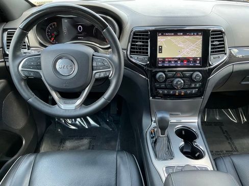 Used 2020 Jeep Grand Cherokee Overland AWD/4WD image 14