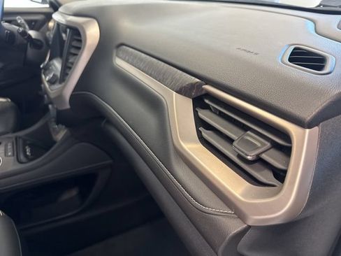 Used 2023 GMC Acadia Denali AWD/4WD image 36