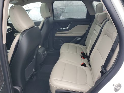 New 2026 Lincoln Corsair Premiere image 25