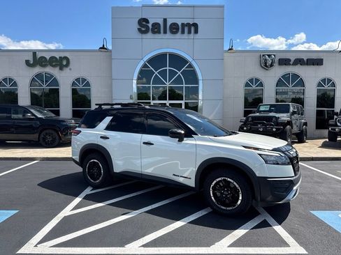 Used 2023 Nissan Pathfinder Rock Creek AWD/4WD image 1