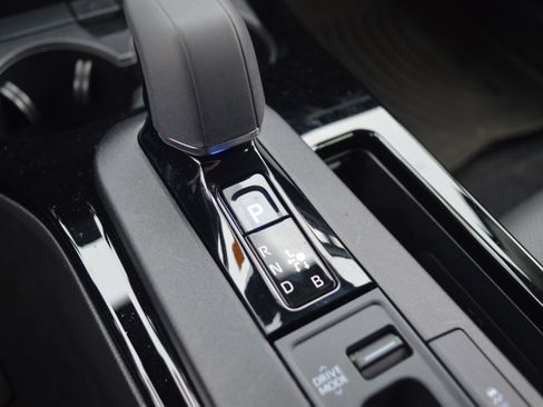 Used 2023 Toyota Prius Limited image 20