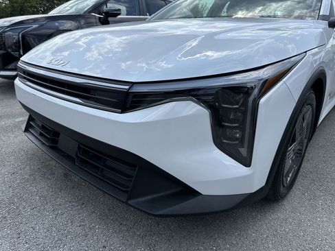 New 2025 Kia K4 FWD image 25