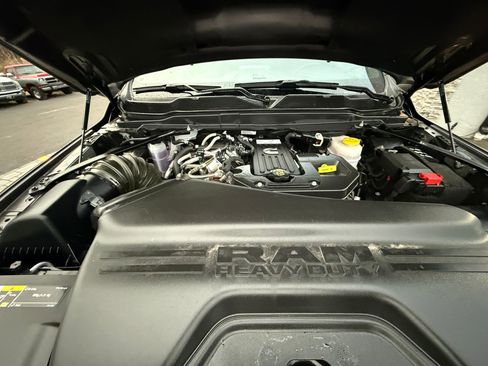 Used 2025 RAM 3500 Laramie image 22