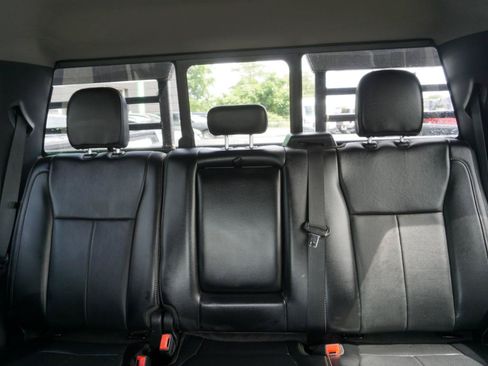Used 2019 Ford F150 Lariat w/ Trailer Tow Package AWD/4WD image 28