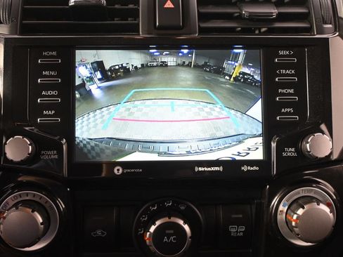 Used 2024 Toyota 4Runner TRD Off-Road AWD/4WD image 30