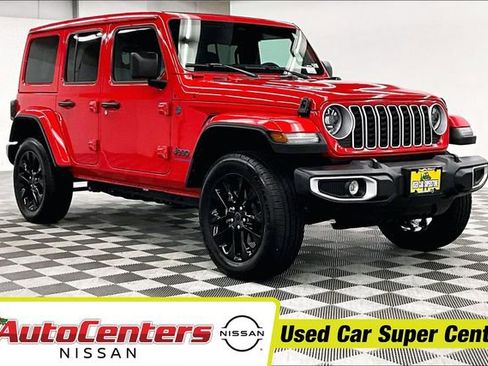 Used 2025 Jeep Wrangler Unlimited Sahara w/ Safety Group image 1