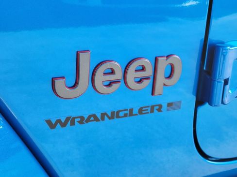 New 2026 Jeep Wrangler Unlimited Rubicon w/ Xtreme 35 Tire Package image 22