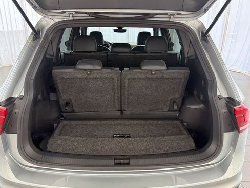 Used 2023 Volkswagen Tiguan SE R-Line FWD image 34