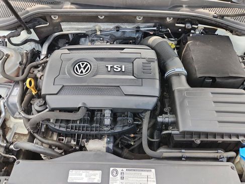 Used 2016 Volkswagen Golf S FWD image 28