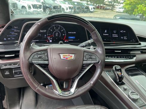 Used 2023 Cadillac Escalade ESV V w/ LPO, Floor Liner Package AWD/4WD image 19