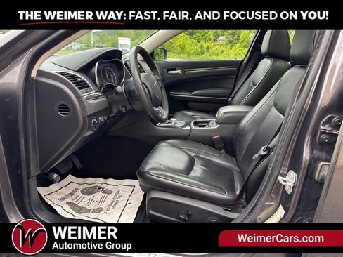 Used 2023 Chrysler 300 Touring L w/ Popular Equipment Group AWD/4WD image 10