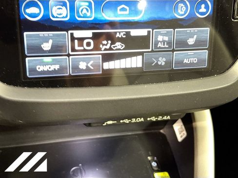Used 2026 Subaru Forester Premium AWD/4WD image 17