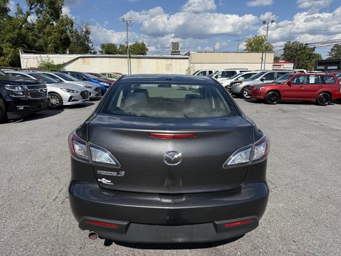 Used 2010 MAZDA MAZDA3 i Touring image 4