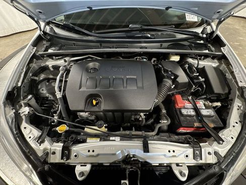 Used 2015 Toyota Corolla S image 31