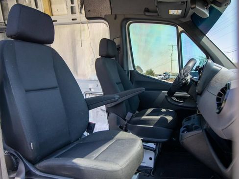 Used 2023 Mercedes-Benz Sprinter 2500 image 20