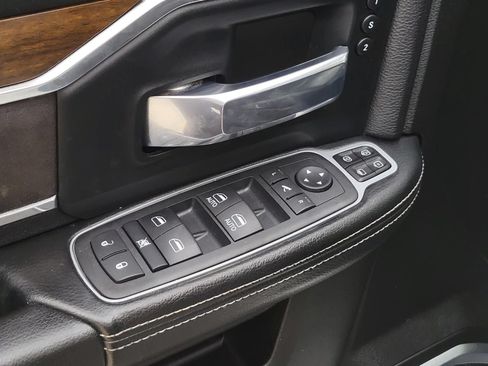 Used 2023 RAM 2500 Laramie AWD/4WD image 18