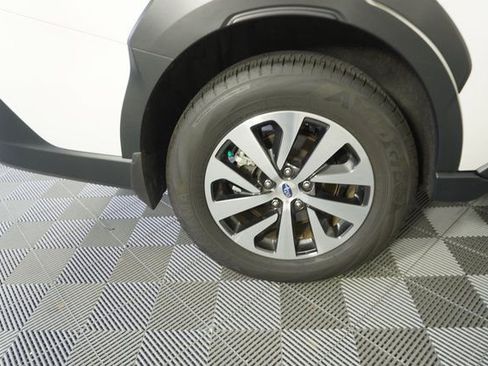 Certified 2025 Subaru Outback Premium w/ Popular Package #1A image 14