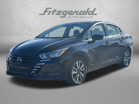Used 2023 Nissan Versa SV FWD image 2