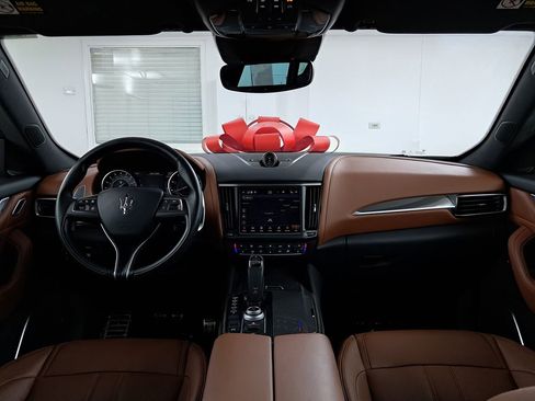 Used 2021 Maserati Levante S GranSport image 48