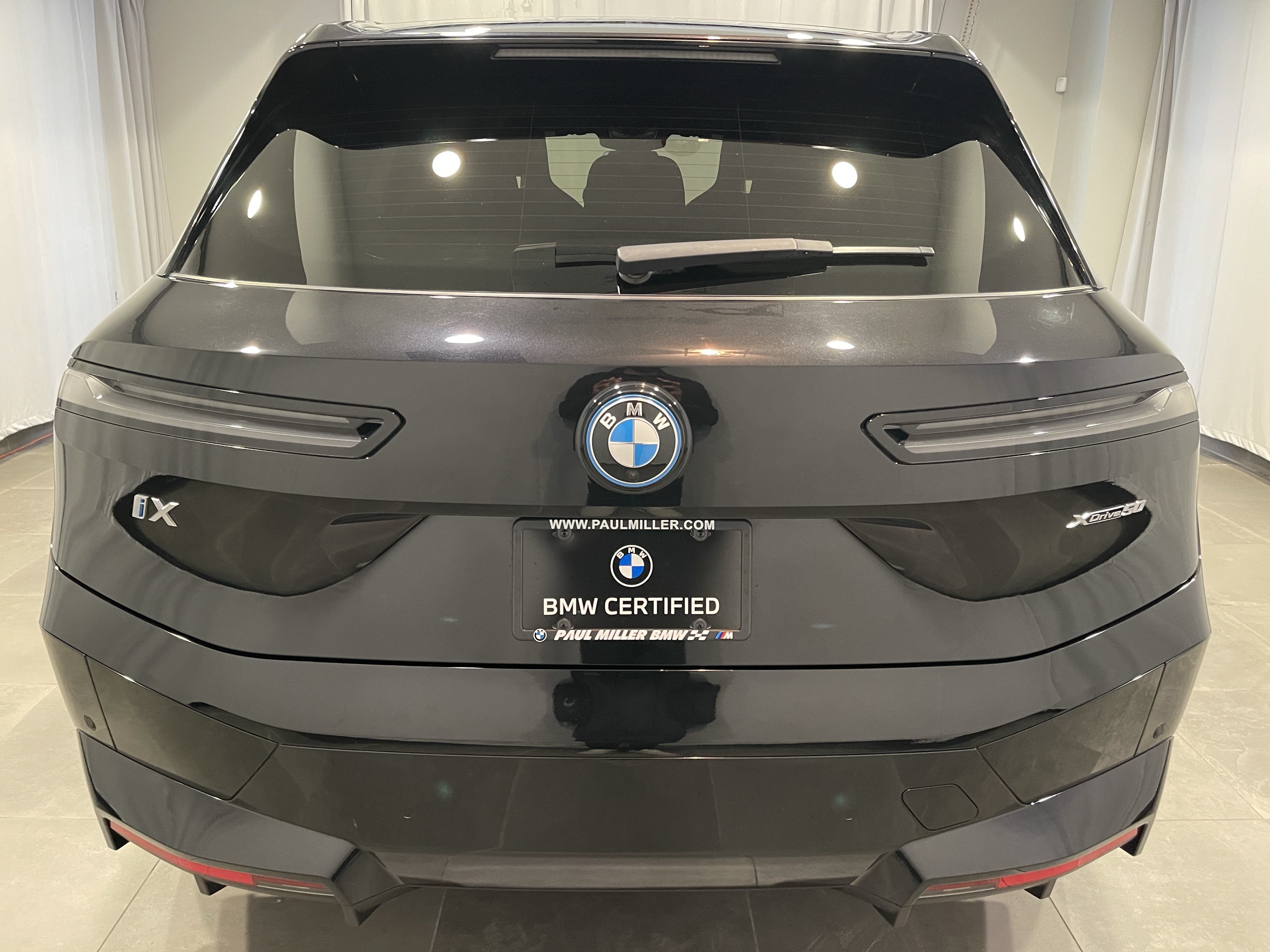Certified 2024 BMW iX xDrive50 w/ Sport Package AWD/4WD image 5