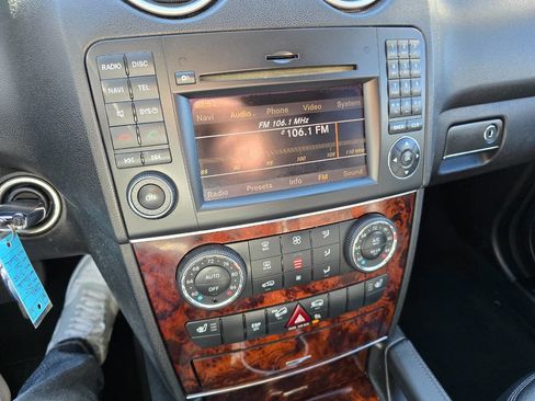 Used 2010 Mercedes-Benz ML 350 4MATIC w/ Premium 1 Pkg image 17