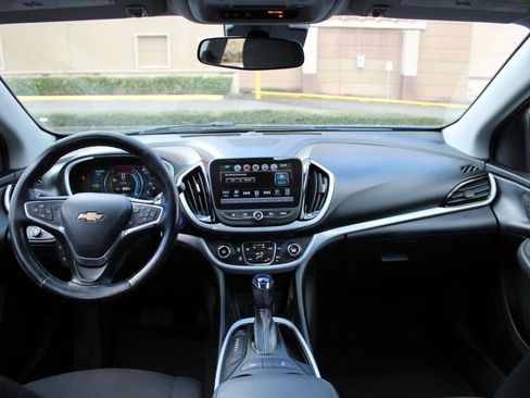 Used 2016 Chevrolet Volt LT image 16