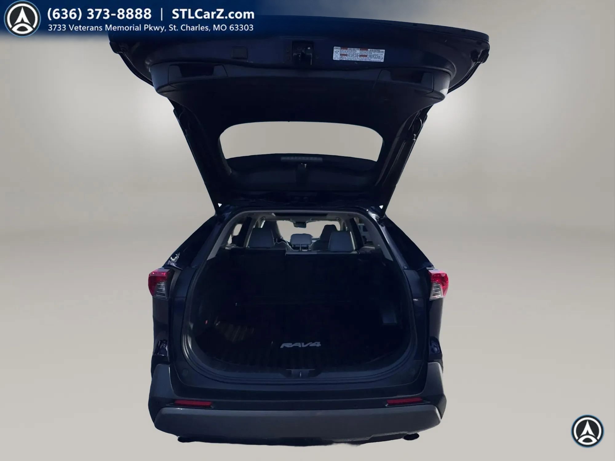Used 2019 Toyota RAV4 Limited w/ Advanced Technology Package FWD image 12