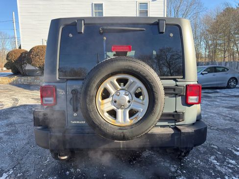 Used 2015 Jeep Wrangler Sport image 6