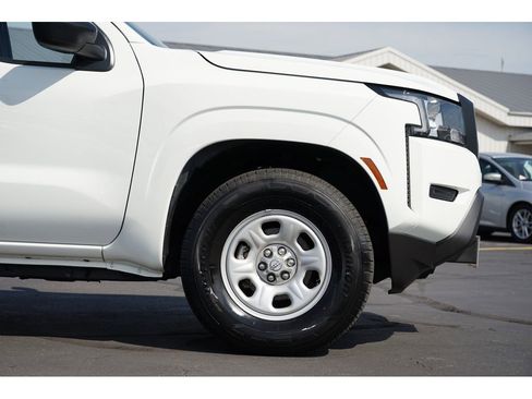 Used 2024 Nissan Frontier S w/ S Utility Package image 11