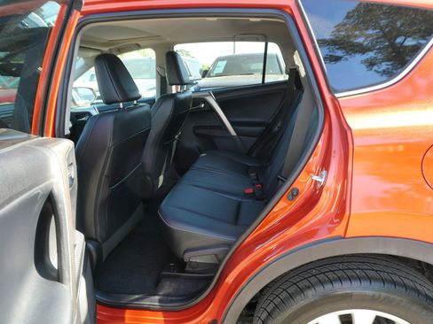 Used 2015 Toyota RAV4 Limited image 31