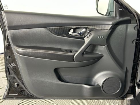 Used 2019 Nissan Rogue SL w/ Premium Package image 34