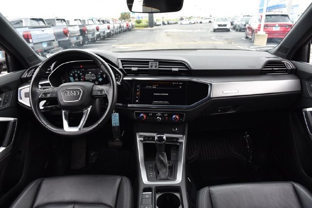 Used 2025 Audi Q3 2.0T Premium AWD/4WD image 7