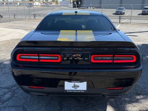 Used 2018 Dodge Challenger R/T w/ Driver Convenience Group image 5