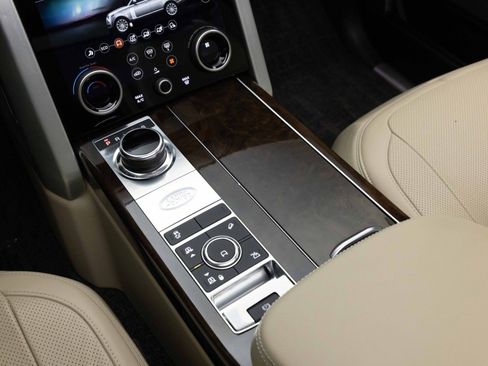 Used 2018 Land Rover Range Rover HSE AWD/4WD image 32