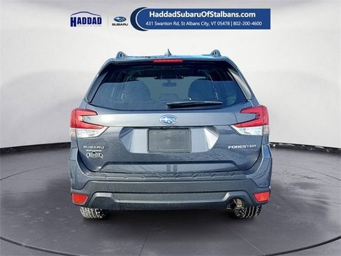 Used 2023 Subaru Forester Premium image 4