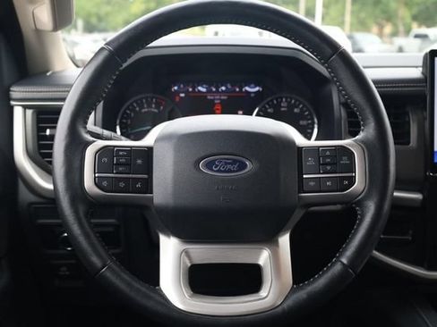 Used 2024 Ford Expedition XLT AWD/4WD image 8