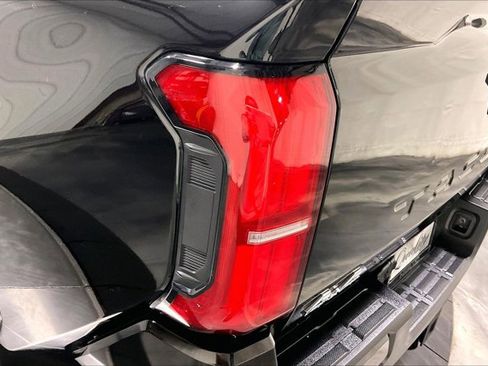 Used 2024 Toyota Tacoma SR5 AWD/4WD image 29