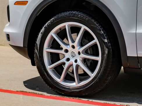 Used 2019 Porsche Cayenne AWD/4WD image 58