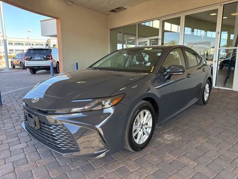 Used 2025 Toyota Camry LE image 1