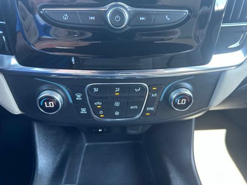 Used 2023 Chevrolet Traverse LS w/ Safety Package AWD/4WD image 4