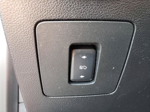 Used 2016 Ford F150 XLT w/ Equipment Group 301A Mid AWD/4WD image 17