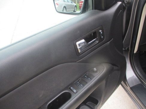 Used 2012 Ford Fusion SE image 23