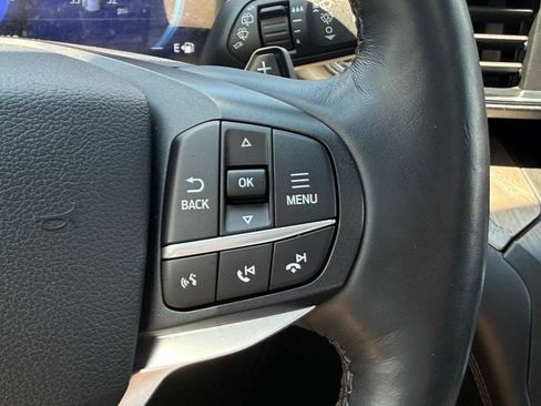Used 2020 Ford Explorer Platinum w/ Premium Technology Package AWD/4WD image 19