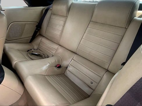 Used 2006 Ford Mustang GT RWD image 17