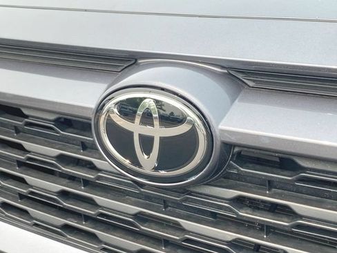 Used 2025 Toyota RAV4 LE AWD/4WD image 28