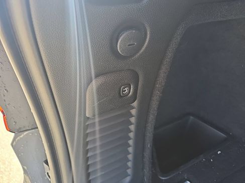 Used 2021 Dodge Durango SRT Hellcat w/ SRT Interior Appearance Group AWD/4WD image 9
