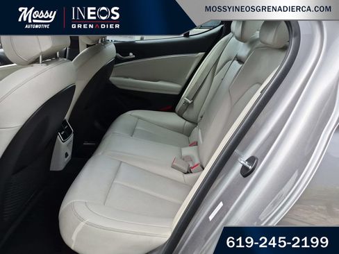 Used 2024 Genesis G70 2.5T RWD image 15